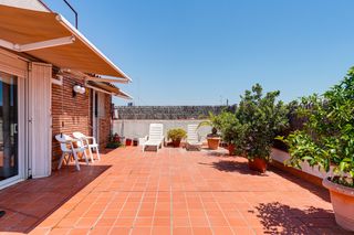 Dachwohnung  Carrer de còrsega