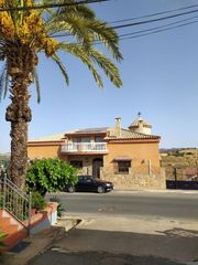 Chalet en Villanueva del Río y Minas. Nuda propiedad  chalet en villanueva del rio y minas  230.000
