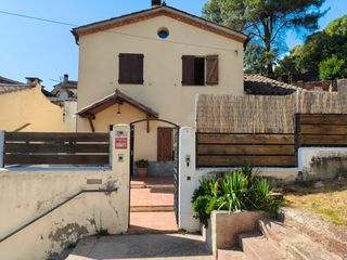 Chalet à Aiguafreda. Nuda propiedad  chalet en aiguafreda  108.000