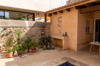 Chalet in Santanyí Poble. Nuda propiedad  chalet en santanyí  350.000