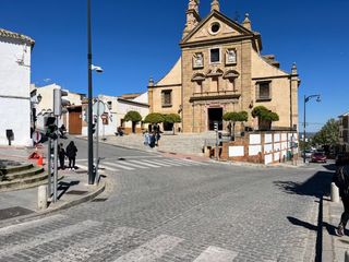 Local Comercial a Centro. Un local, mil posibilidades en antequera