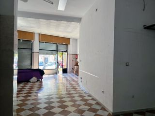 Local Comercial a Centro. Un local, mil posibilidades en antequera