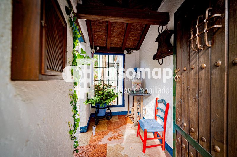 Foto 0c468508-c54a-4dff-95e7-701ba83e8b42. Masia amb aparcament piscina a Casco Histórico Antequera