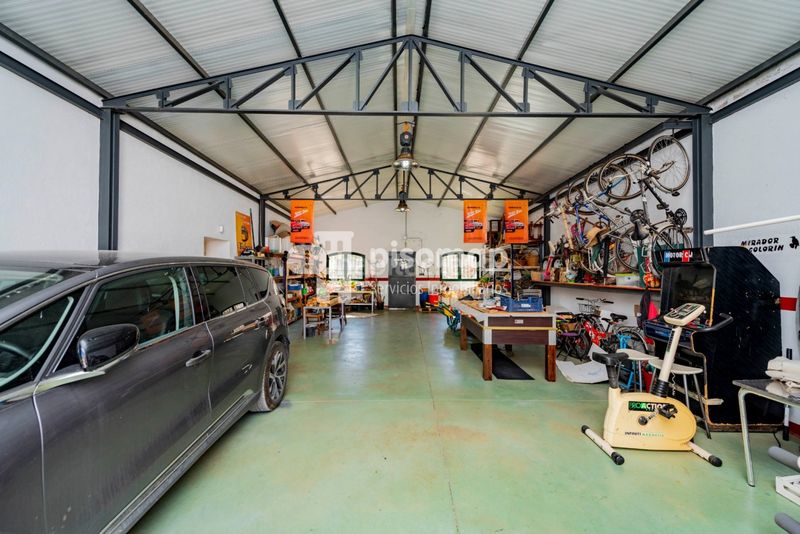 Foto b3ad35c2-e027-4ddd-87a1-e8fa39c292bc. Masia amb aparcament piscina a Casco Histórico Antequera