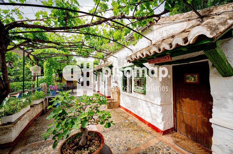 Foto b613347f-769c-44eb-af9b-73a4b745d344. Masia amb aparcament piscina a Casco Histórico Antequera
