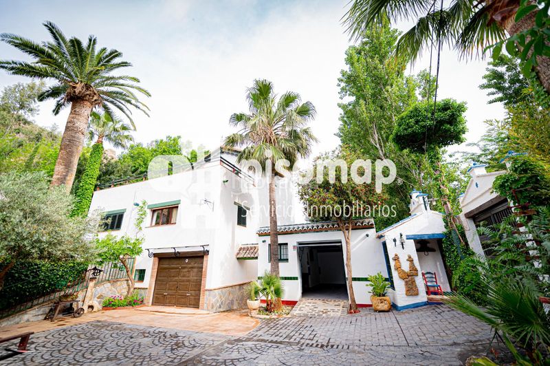 Foto bb277495-3a70-4805-9254-7968c2501056. Masia amb calefacció aparcament piscina a Casco Histórico Antequera