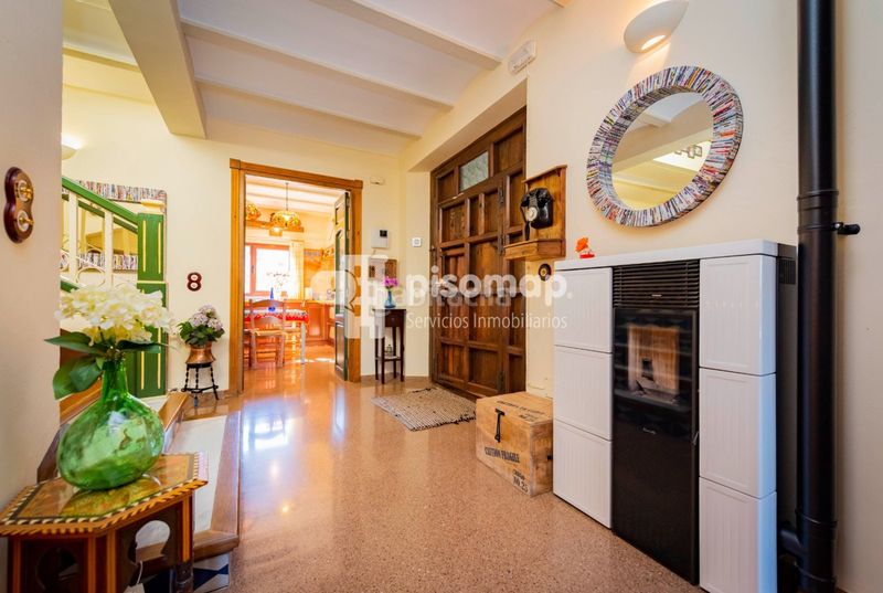 Foto cc8a9766-d18a-42c2-8034-3a40f162aad0. Masia amb aparcament piscina a Casco Histórico Antequera