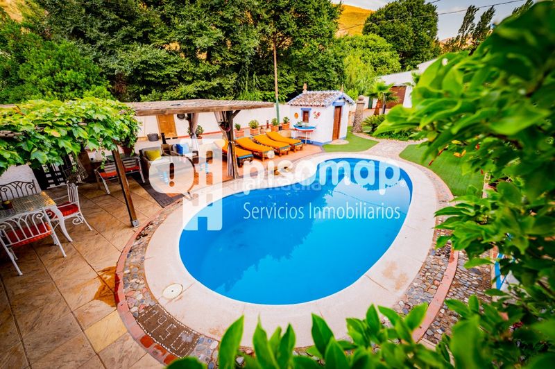 Foto cd37063e-ff4d-4a32-b2ab-a016993f5f85. Masia amb aparcament piscina a Casco Histórico Antequera