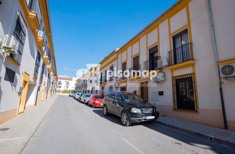 Foto 1f171a43-e85e-4ff5-acaf-80e79ea2a0d0. Local comercial a Centro Antequera