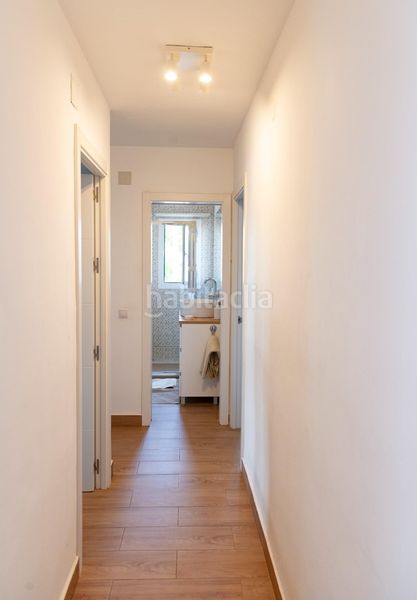 Foto fc9eb723-3cc0-45b0-8e19-1e08a595d4e4. Pis a Cueva de Menga Antequera