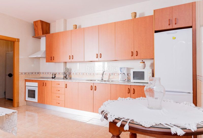 Foto 85824cf1-cb30-4dd7-bd89-761d5cb7c09d. Casa amb aparcament a Cuevas Bajas