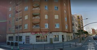 Business premise in Plaça de teodor izquierdo 3. Local zona estadio castalia en alquiler
