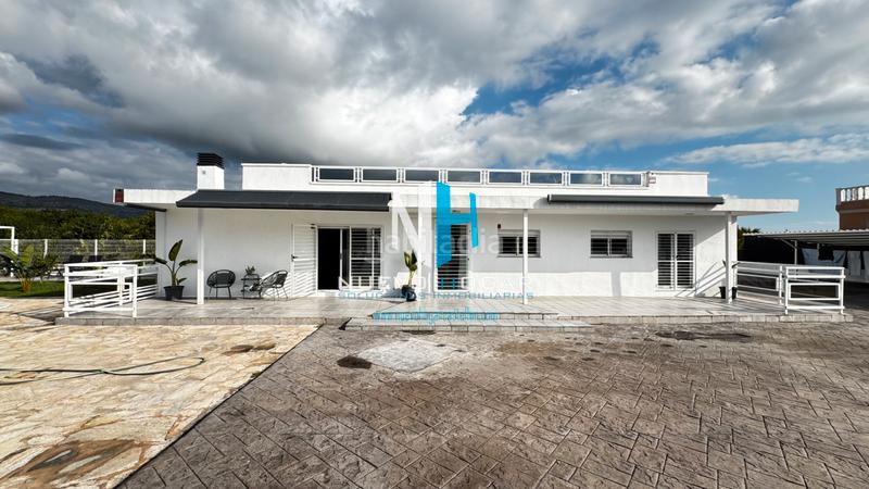 Foto 8eeb59b4-e78c-42e0-a1fc-d0e93a55bf26. Chalet vivienda unifamiliar en venta zona rio seco en Castellón de la Plana