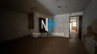Casa in Parque RIbalta - Plaza de Toros. Se vende casa en calle galicia ref-459
