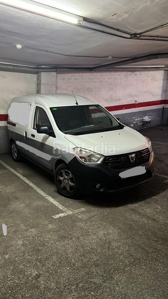 Foto 82469fdd-2b6e-493d-99bb-ba2eeb89302e. Aparcament cotxe a Roquetes Barcelona