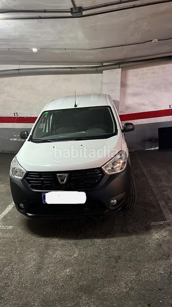 Foto 8cc20e6e-7b5c-40ba-bb7b-9bc1a449cdbe. Aparcament cotxe a Roquetes Barcelona