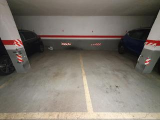 Parking voiture dans Navas. 2 plazas de parking en barcelona zona la sagrera!!