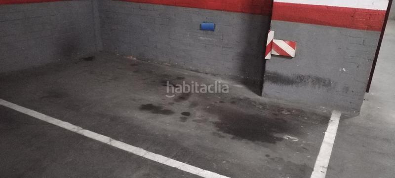 Foto c5fb86c6-f338-46b9-a572-ddbacf8e5b76. Alquiler parking coche plaza para coche mediana en Barcelona