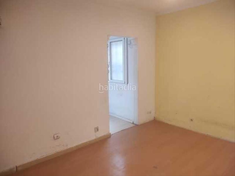 Foto fc7cd3ab-c324-445a-b718-fbf014530374. Piso  en venta en Sant Genís dels Agudells Barcelona