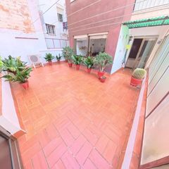 Appartamento in Verdum. Piso reformado con gran terraza junto a metro vía júlia l4 con p