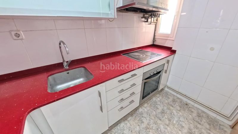 Foto 0bec09c6-4ebc-468a-b5fd-3227e36eec76. Àtic amb calefacció a Roquetes Barcelona