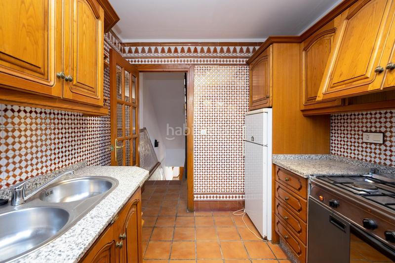 Foto 0b5d778b-01f4-4aee-b951-715a787c31c8. Casa adosada se ofrece a la venta una extraordinaria casa en uno de los sitios más emblemáticos en Granada