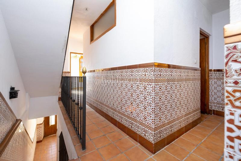 Foto 87359107-2205-4989-b67e-350f6c02ca55. Casa adosada se ofrece a la venta una extraordinaria casa en uno de los sitios más emblemáticos en Granada