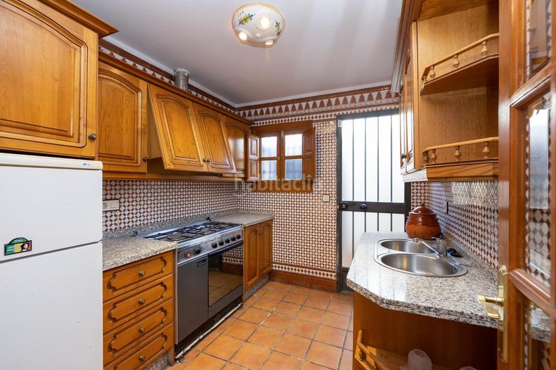 Foto 91933e6d-82a5-41f7-904e-190a8f5f4282. Casa adosada se ofrece a la venta una extraordinaria casa en uno de los sitios más emblemáticos en Granada
