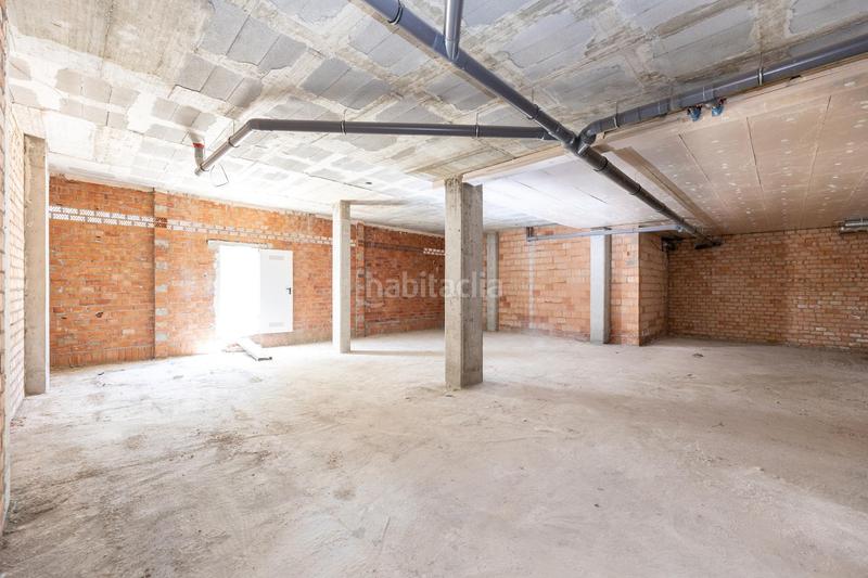 Foto 0bb73d13-36ff-41bd-af47-bff2536a96f9. Alquiler local comercial espectacular local comercial en Granada