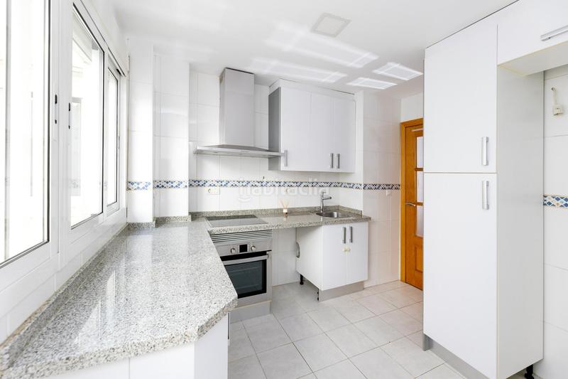 Foto bc5d4f03-7e63-4f73-8287-79af24d404cc. Alquiler piso fantástico piso de reciente construcción. en Granada