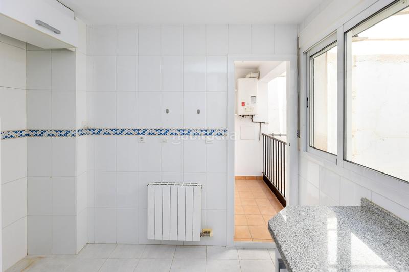 Foto d8a4c98a-25b0-4131-8c5d-f86788db37f5. Alquiler piso fantástico piso de reciente construcción. en Granada