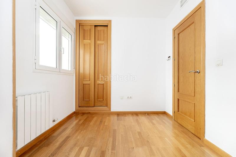 Foto fb8af08e-5223-4cbf-a628-a2f6a43bbc30. Alquiler piso fantástico piso de reciente construcción. en Granada