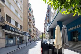 Penthouse en Calle solarillo de gracia 10. Magnifico atico en plaza de gracia, 4dorm, 2baos, garaje,traste
