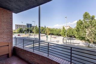 Piso en Plaza de Toros. Amplio y luminoso piso en centro de granada, ideal para tu nueva