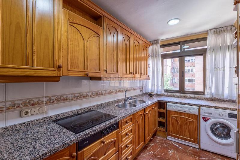 Foto cb979601-0659-4630-b8db-ca7dd623de03. Flat with heating parking in San Francisco Javier Granada