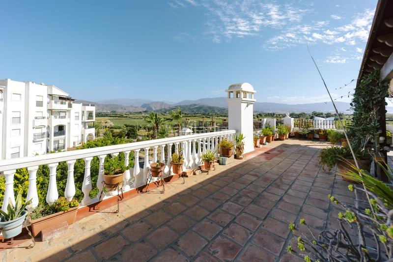 Foto 96f79e4e-f84b-4458-bc39-cbb555cba085. Attique avec parking piscine dans Salobreña costa Salobreña