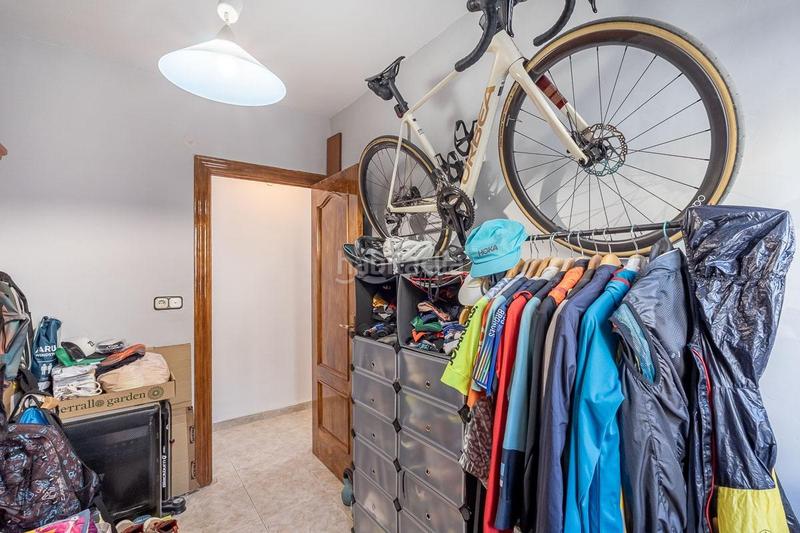 Foto 8431bb9b-7faa-4d79-aa9f-8bd930088864. Ground floor in plaza del duque de san pedro de galatino 7 in Granada