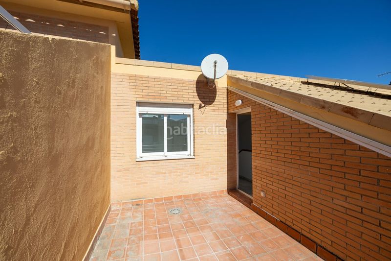 Foto 3eb81b37-07ed-47af-ad7c-414b94fdbb2e. Casa adossada amb aparcament a Poniente Armilla