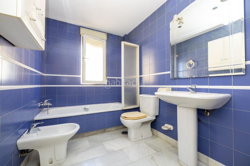 Foto 5c0dffca-8dff-409a-b245-fd05235c0f25. Casa adossada amb aparcament a Poniente Armilla