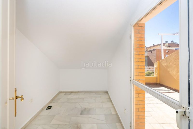 Foto b61993b7-2c14-4292-8d62-0c34f47245ad. Casa adossada amb aparcament a Poniente Armilla