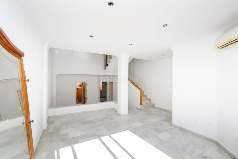 Foto ba75d002-1d3e-4556-bcd6-ff87f24b0077. Casa adossada amb aparcament a Poniente Armilla