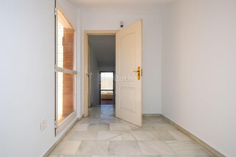 Foto ee988de9-f987-4e95-af12-f414ae56b399. Casa adossada amb aparcament a Poniente Armilla