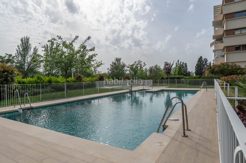 Foto f6c7a040-ea84-4820-aec8-8fc259c5abf8. Pis amb aparcament piscina a Rosaleda - Juventud Granada
