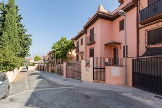 Affitto Casa a schiera in Monachil Pueblo. Fantastica vivienda adosada en barrio de monachil