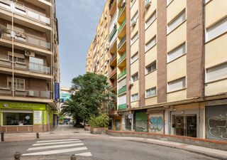 Flat  Calle infanta beatriz. Gran piso en pleno centro de granada