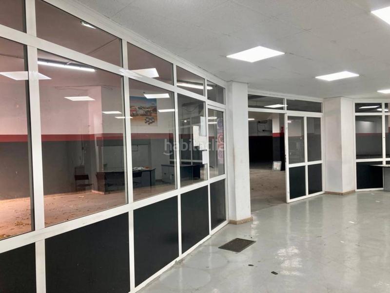 Foto c6fbdced-3128-4e97-85e4-f36ff27f3e07. Local comercial a Centro Ciudad Paterna