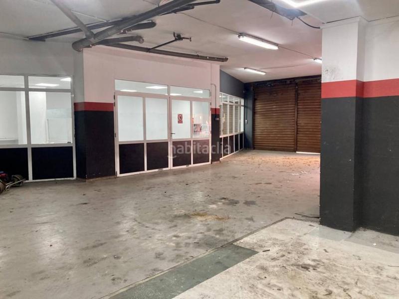 Foto eb04681a-2c83-4a6e-8a7c-7a8a5b8927df. Local comercial a Centro Ciudad Paterna