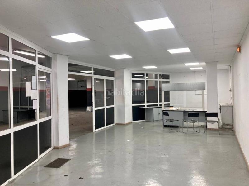 Foto ef82a2d9-5a4a-43b0-b1d4-aeec6cb86c3e. Local comercial a Centro Ciudad Paterna