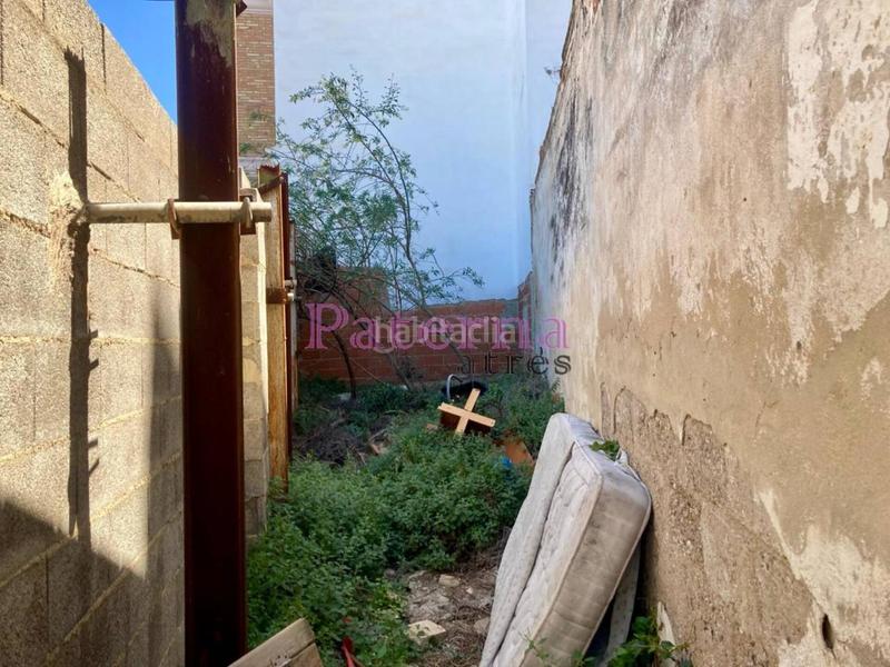 Foto 584a5775-e649-442a-a674-7594b9183a23. Terreno residencial venta de solar ! en El Alborgí Paterna