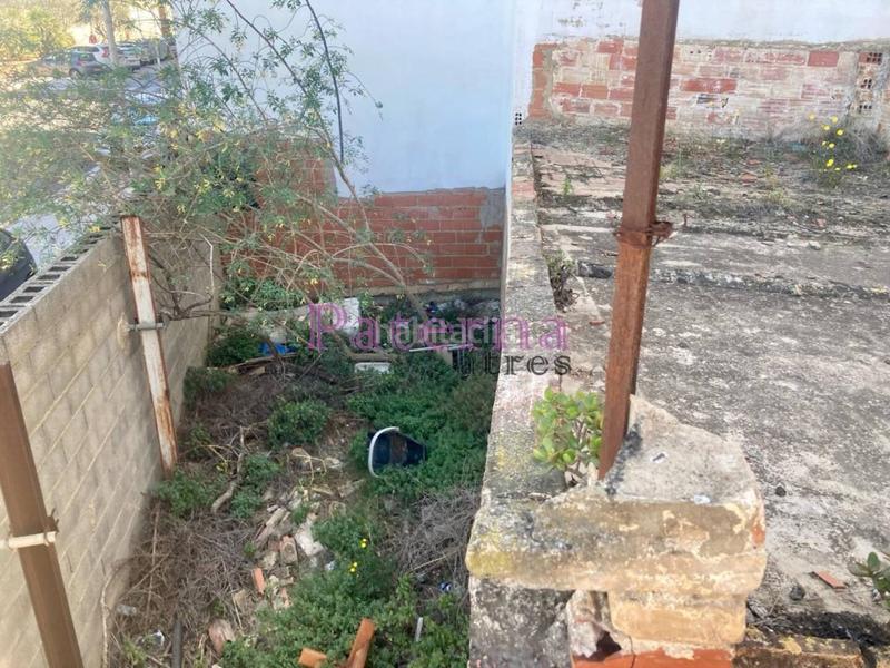 Foto 97917561-f0cd-4175-ad4e-25d57d839ff1. Terreno residencial venta de solar ! en El Alborgí Paterna